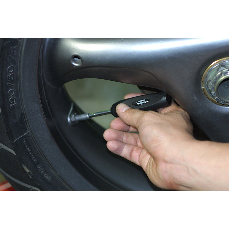 VALVE CORE TORQUE TOOL