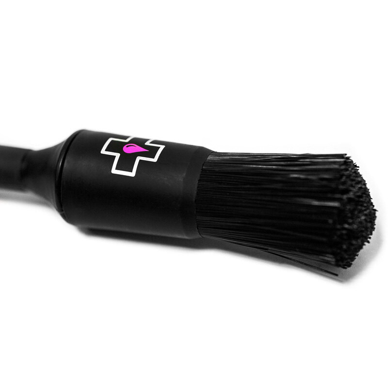 MUC OFF DRIVETRAIN BRUSH