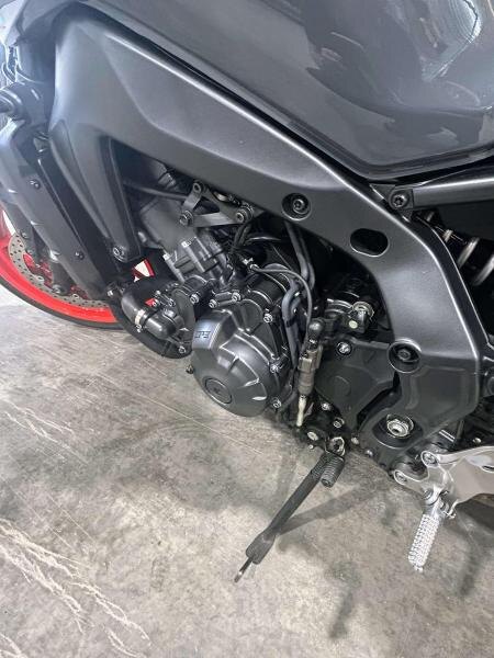 YAMAHA MT-09 2021