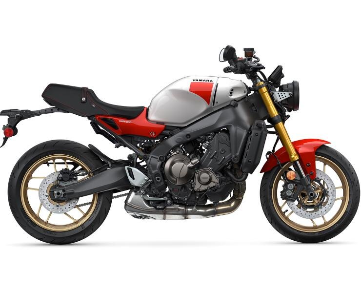 YAMAHA XSR900 2025