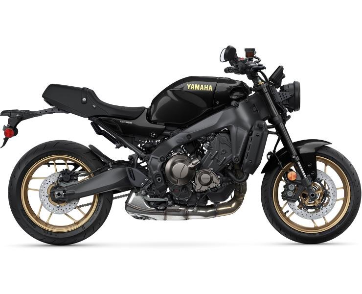 YAMAHA XSR900 2025